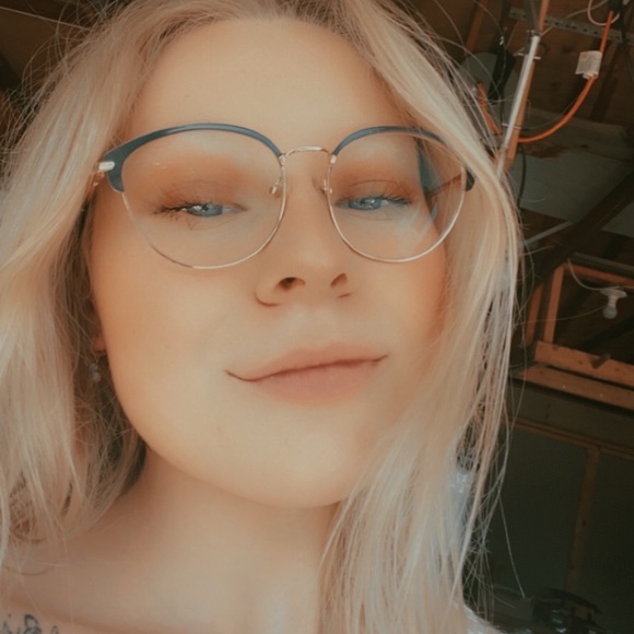 Meet your Posher, Rylee - Picture 1 of 1